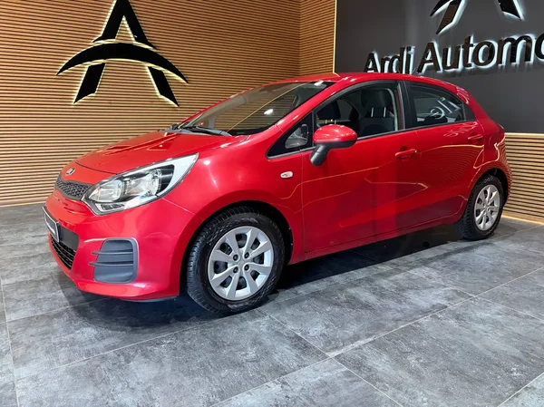 Kia Rio (2015) — foto 8 van 19