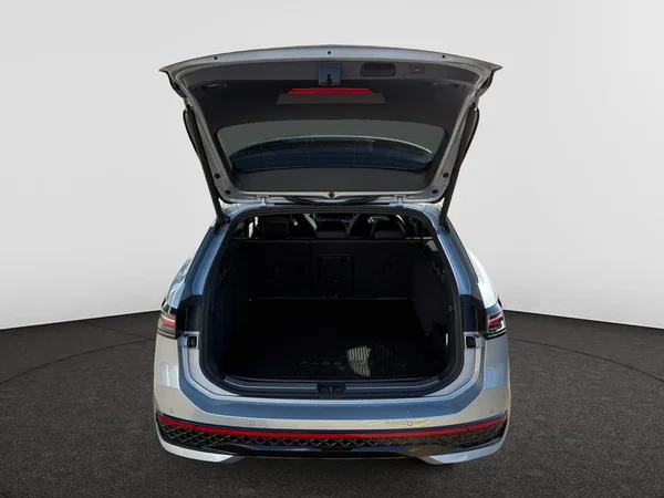 VOLKSWAGEN Passat Variant eHybrid (PHEV) (2025) — foto 11 van 16
