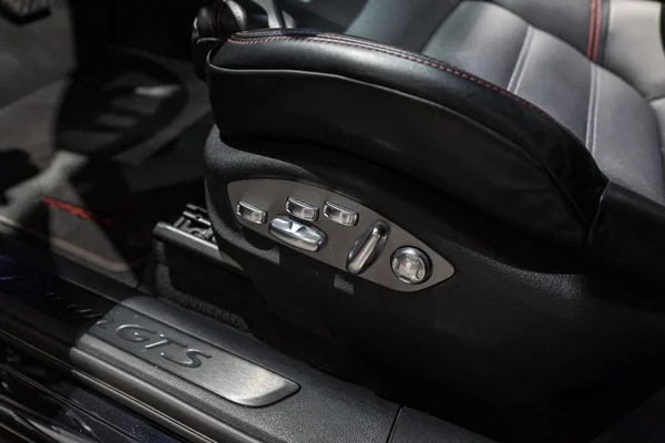 Porsche Macan (2024) — foto 2 van 44