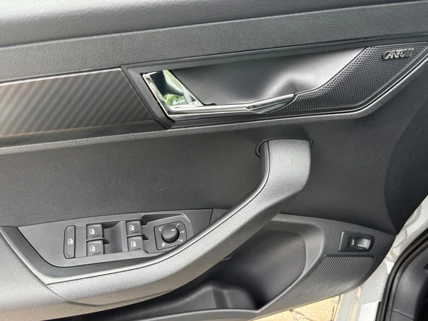 SKODA Karoq (2026) — foto 7 van 24
