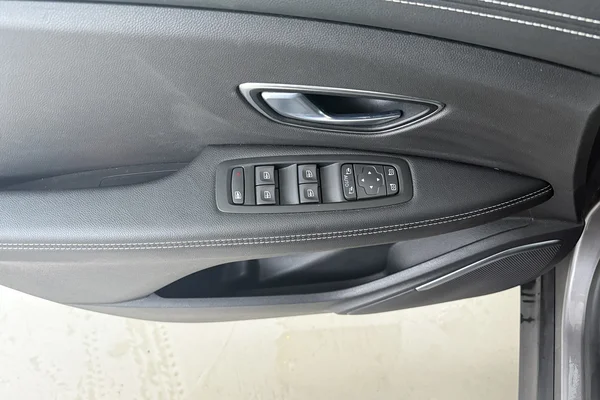Renault Grand Scenic (2021) — foto 7 van 23