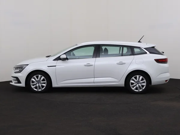 RENAULT Megane (2022) — foto 12 van 30