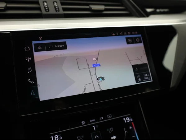 AUDI e-tron Sportback (2021) — foto 13 van 25