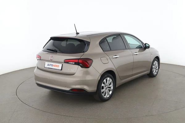 Fiat Tipo (2019) — foto 12 van 16