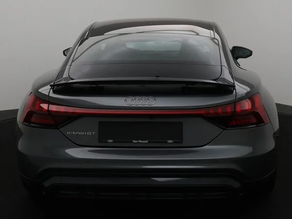 AUDI E-tron GT (2022) — foto 2 van 28