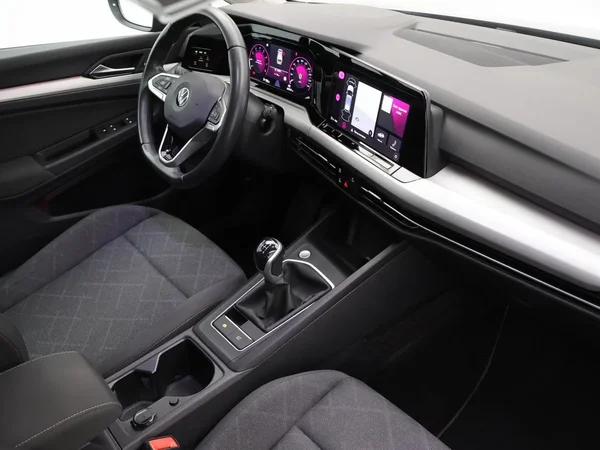 Volkswagen Golf (2022) — foto 17 van 23