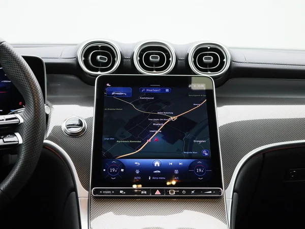 Mercedes-Benz GLC (2025) — foto 51 van 51