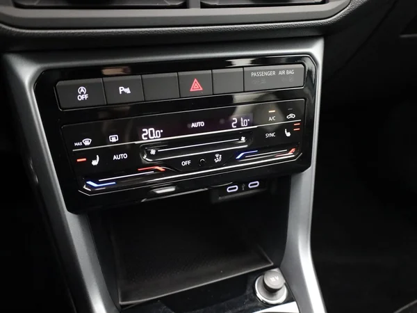 VOLKSWAGEN T-Cross (2022) — foto 8 van 19