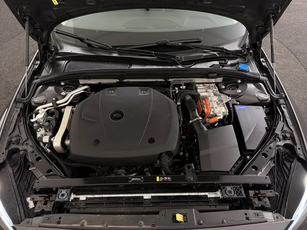 VOLVO V60 (2022) — foto 6 van 33