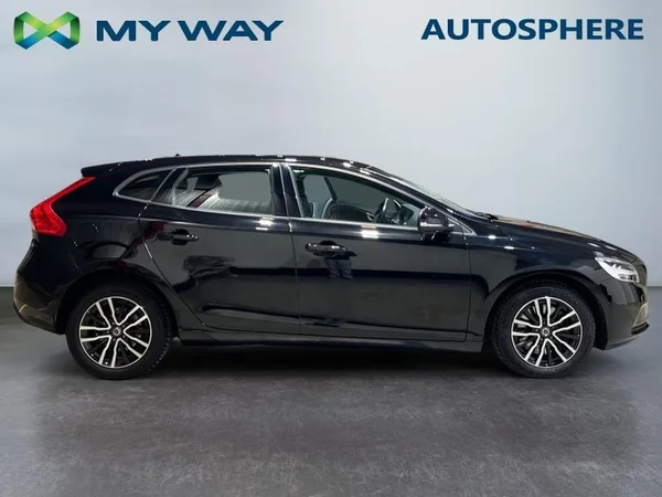 VOLVO V40 (2019) — foto 29 van 31