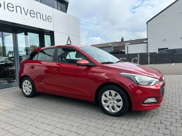 Hyundai I20 (2017) — foto 6 van 16