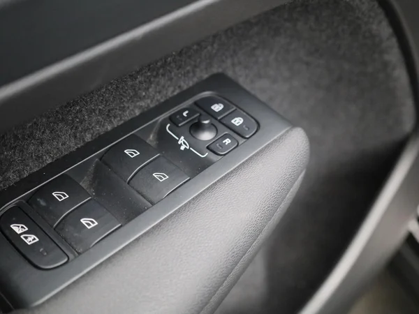 Volvo XC40 (2023) — foto 21 van 39