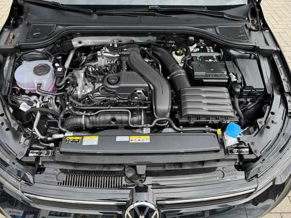 VOLKSWAGEN Golf VIII (2026) — foto 15 van 24