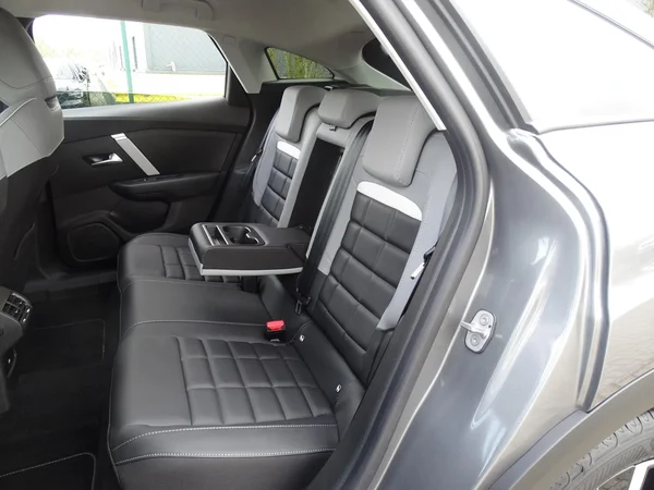 Citroën C4 (2025) — foto 8 van 23
