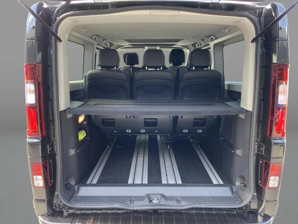 Renault Trafic (2024) — foto 7 van 22