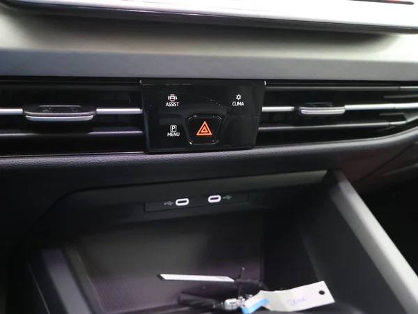 VOLKSWAGEN Golf VIII (2026) — foto 13 van 25