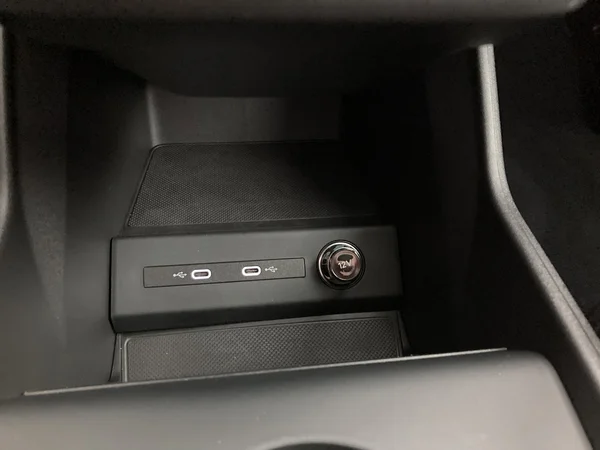 AUDI Q4 e-tron (2022) — foto 9 van 30