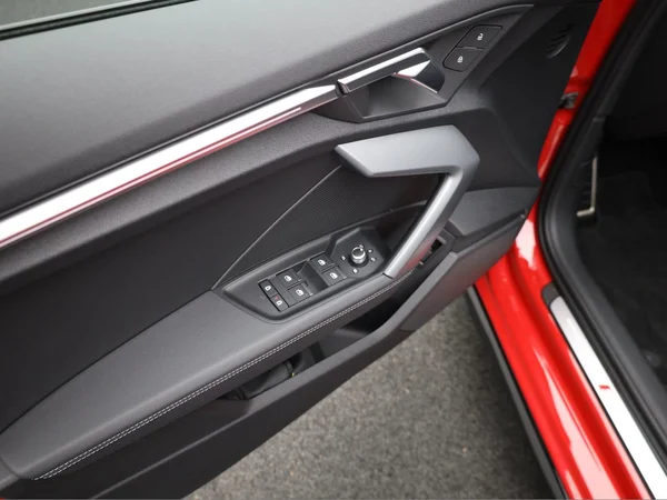 AUDI S3 Sportback (2025) — foto 6 van 24