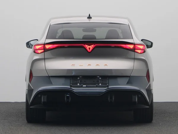 CUPRA Tavascan (2024) — foto 17 van 20