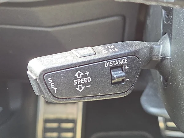 AUDI A3 Allstreet (2024) — foto 8 van 20