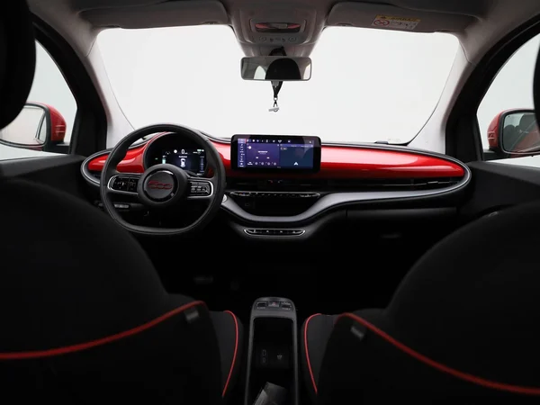 Fiat 500e (2024) — foto 7 van 22