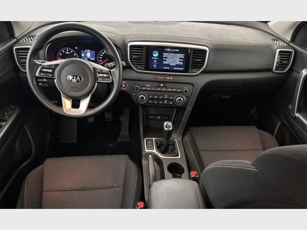 Kia Sportage (2021) — foto 2 van 15