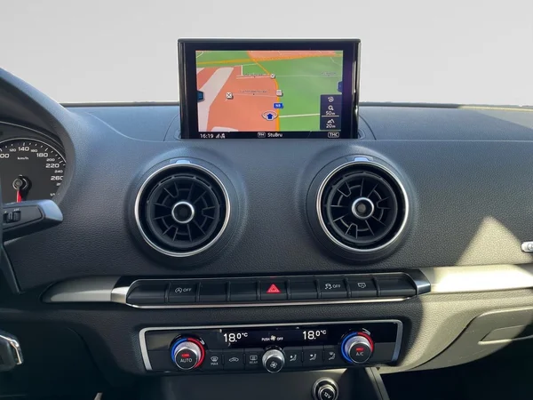 AUDI A3 Sedan (2019) — foto 2 van 20