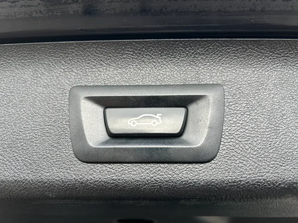 Bmw 518 (2019) — foto 14 van 26