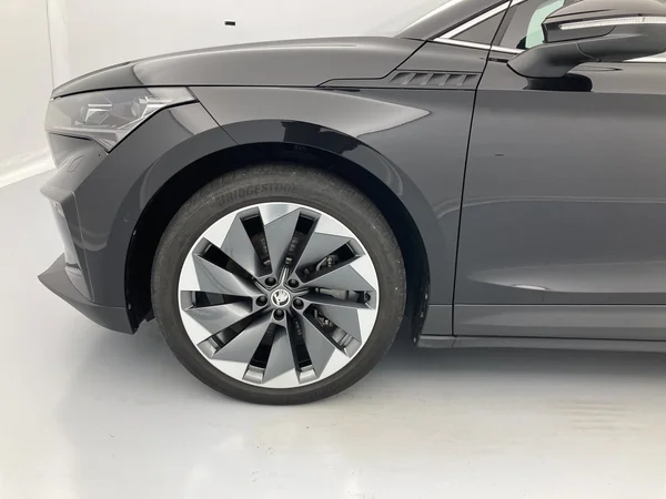 SKODA Enyaq (2022) — foto 17 van 37
