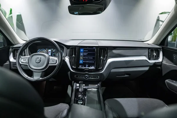 Volvo XC60 (2020) — foto 4 van 32