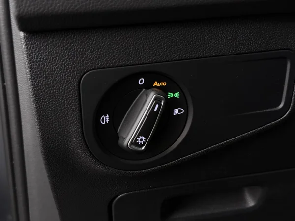 VOLKSWAGEN Tiguan (2022) — foto 18 van 29