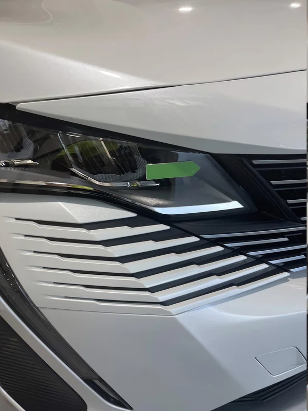 Peugeot 3008 PHEV (2023) — foto 33 van 54