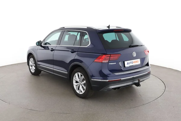 Volkswagen Tiguan (2017) — foto 10 van 16