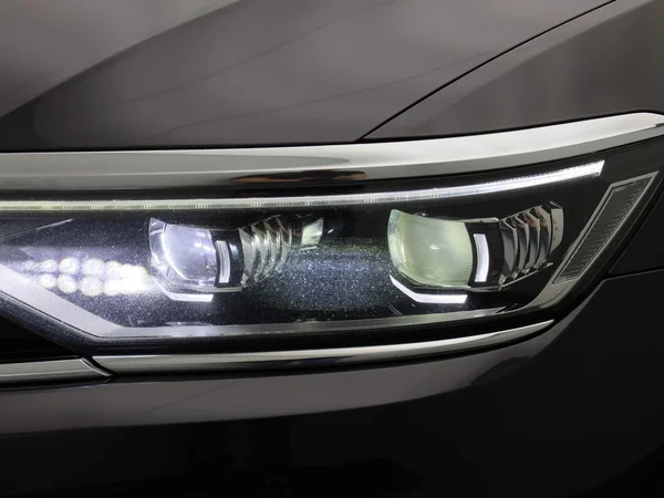 Volkswagen Passat (2022) — foto 8 van 48