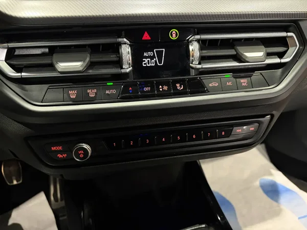 Bmw 218 (2021) — foto 5 van 24