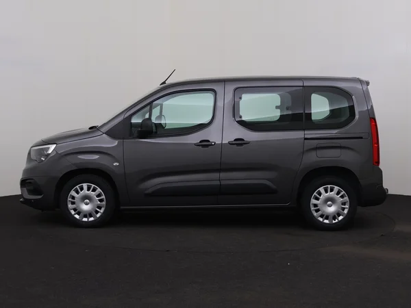 OPEL Combo (2021) — foto 12 van 27