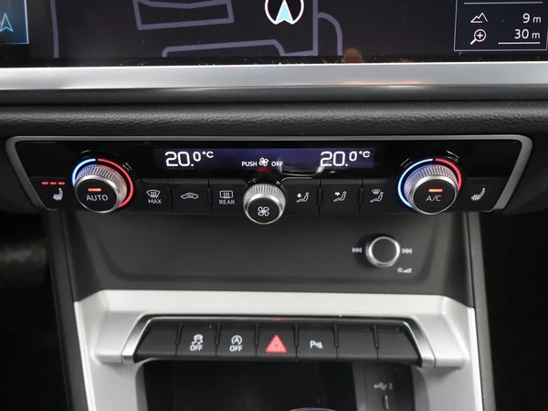 AUDI Q3 (2023) — foto 14 van 29
