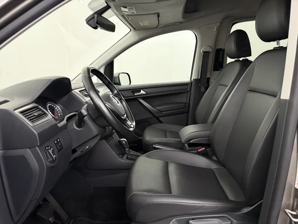 VOLKSWAGEN Caddy (2019) — foto 2 van 28