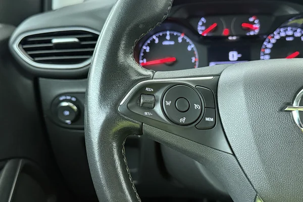 Opel Crossland (2022) — foto 5 van 27
