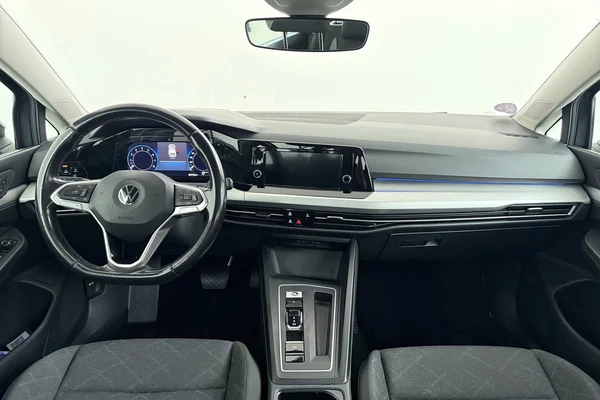 Volkswagen Golf VIII SW (2021) — foto 14 van 42