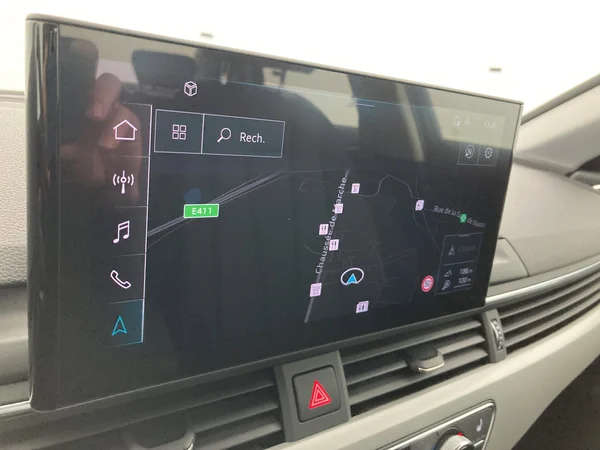 AUDI A4 (2022) — foto 21 van 36