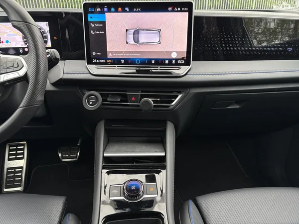 VOLKSWAGEN Tiguan eHybrid (PHEV) (2025) — foto 3 van 24