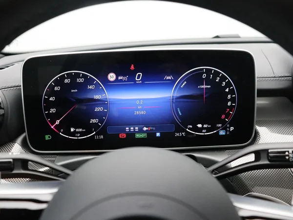 Mercedes-Benz C-Klasse (2025) — foto 6 van 26