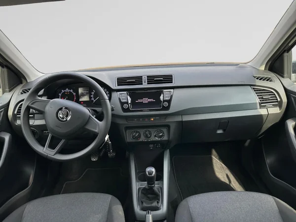 SKODA Fabia SW (2020) — foto 6 van 18