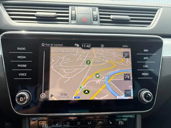 SKODA Superb Combi Dsl (2023) — foto 18 van 29