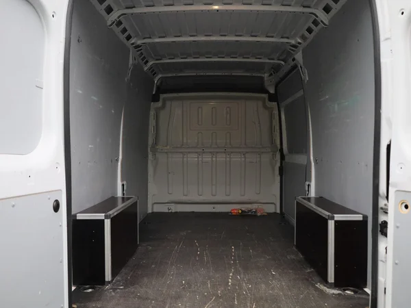 Opel Movano (2023) — foto 7 van 38
