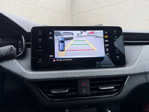 SKODA Kamiq (2024) — foto 6 van 21