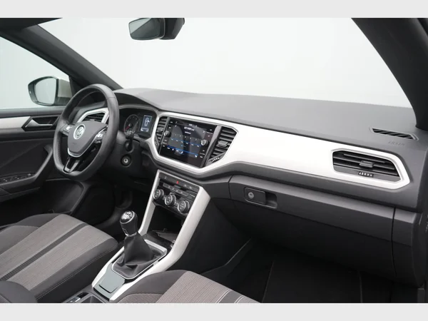 VOLKSWAGEN T-Roc Cabriolet (2021) — foto 20 van 26