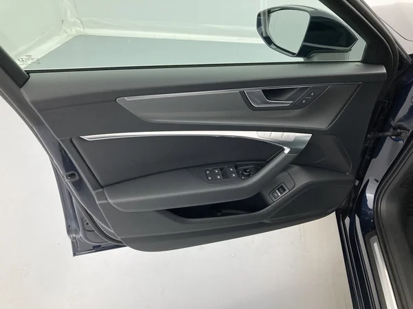 AUDI A6 Avant (2024) — foto 13 van 36