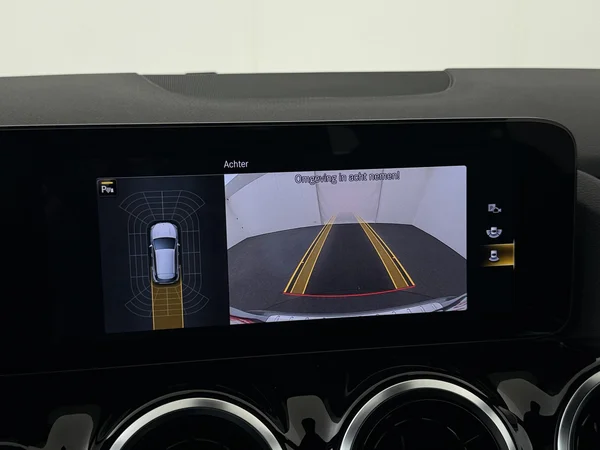 MERCEDES GLA 250 (2022) — foto 11 van 31